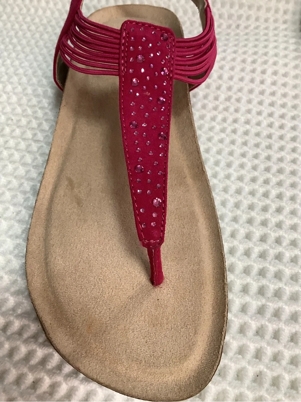 Bandolino Fuchsia Sandals Rhinestone Thong Slingback Flat Size 8.5